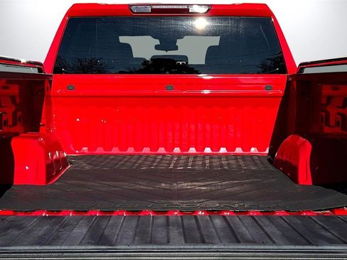 Used 2022 Chevrolet Silverado 1500 Custom image 24