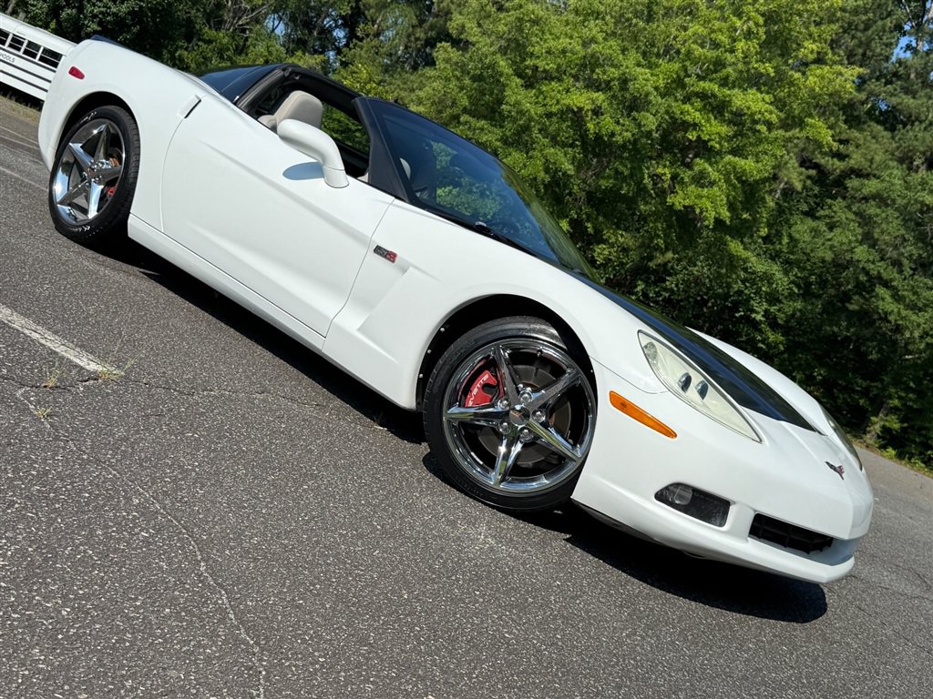 Used 2013 Chevrolet Corvette Coupe w/ 3LT Preferred Equipment Group RWD image 26