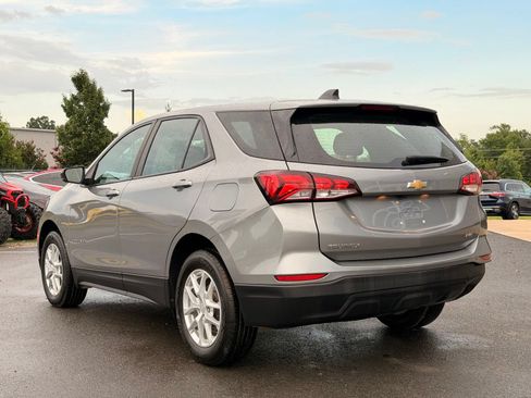 Used 2023 Chevrolet Equinox LS AWD/4WD image 11