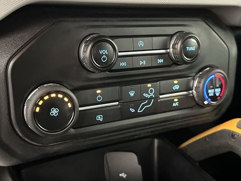 Used 2021 Ford Bronco Badlands image 23