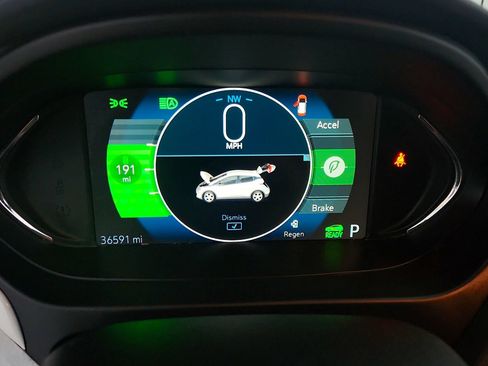Used 2020 Chevrolet Bolt LT FWD image 20