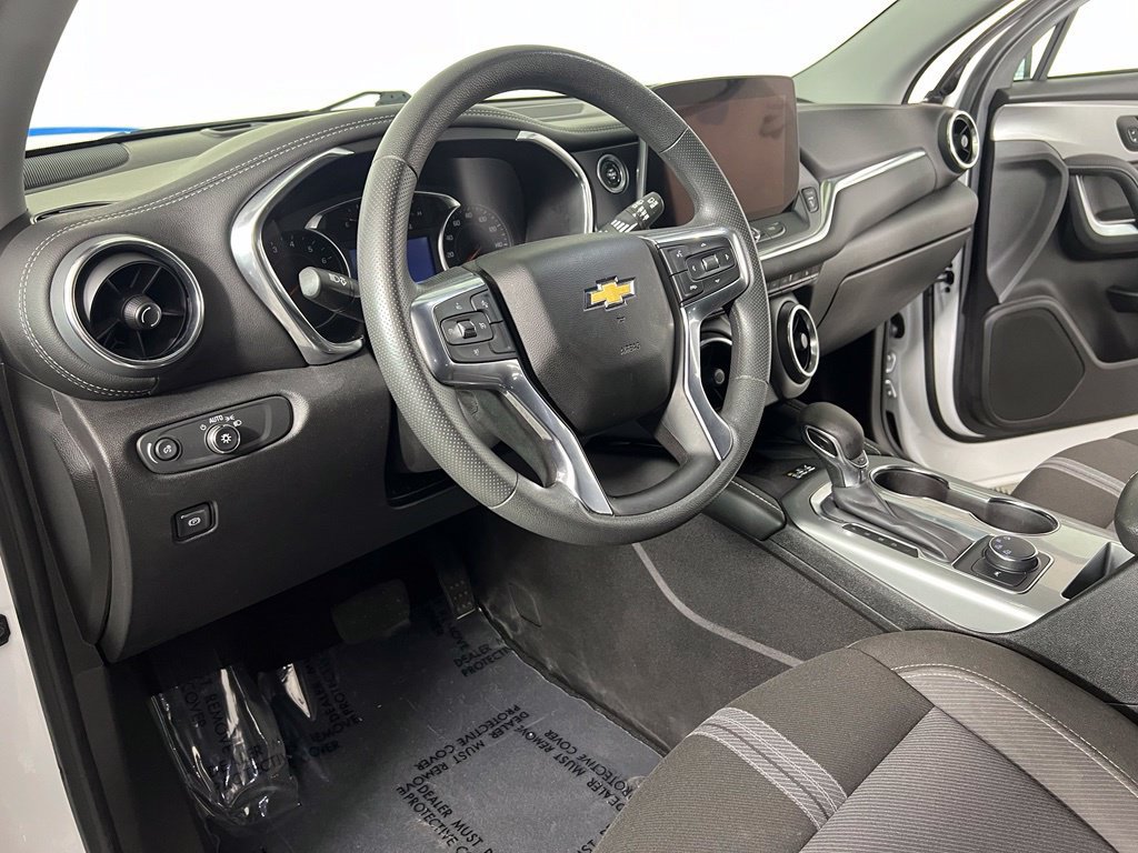 Certified 2024 Chevrolet Blazer LT w/ Convenience Package AWD/4WD image 19