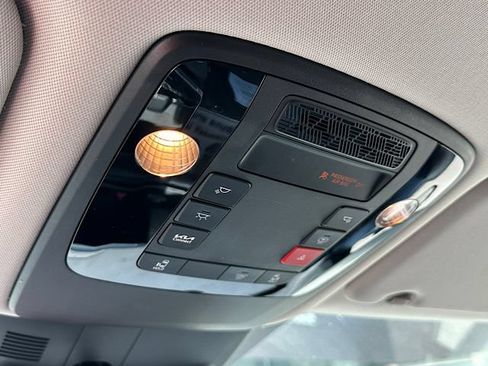 Used 2026 Kia Carnival FWD image 29