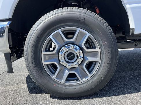 New 2026 Ford F350 Lariat AWD/4WD image 12