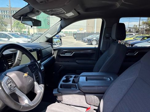 Used 2024 Chevrolet Silverado 1500 LT w/ Protection Package AWD/4WD image 11