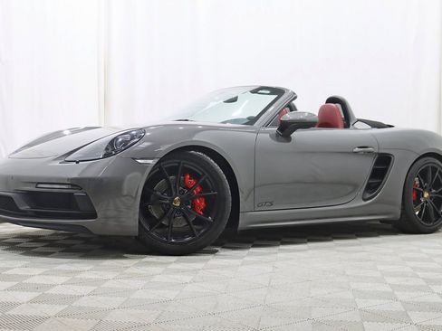 Used 2018 Porsche 718 Boxster GTS image 3