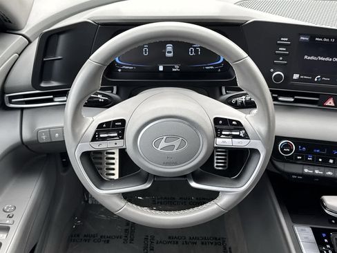 Certified 2025 Hyundai Elantra Sport image 9