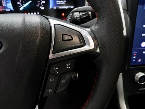 Certified 2024 Ford Edge ST-Line image 29