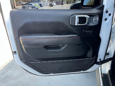 Used 2021 Jeep Gladiator Rubicon AWD/4WD image 6