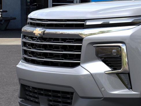 New 2025 Chevrolet Traverse LT w/ Enhanced Driving Package image 13