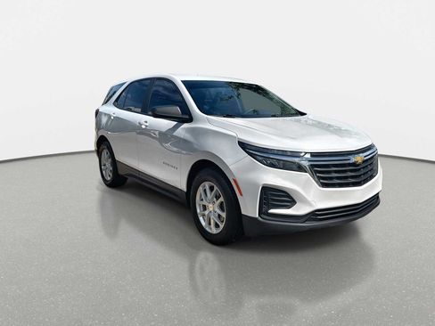 Used 2022 Chevrolet Equinox LS FWD image 11