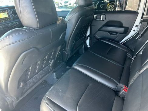 Used 2022 Jeep Wrangler Unlimited Rubicon 4xe image 30