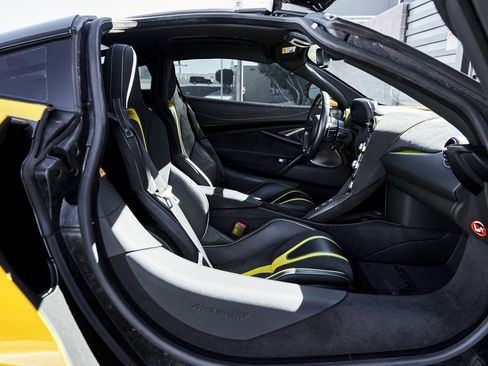 Used 2019 McLaren 720S image 30