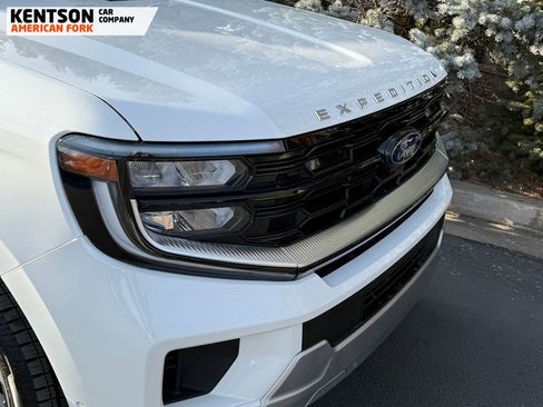 Used 2025 Ford Expedition Max Platinum w/ Driver's Package image 15