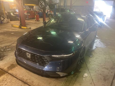 Used 2023 Honda Accord Touring image 1