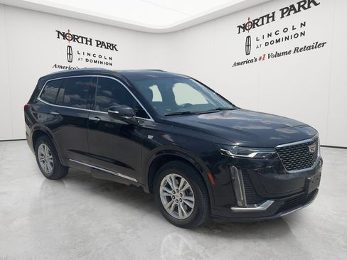 Used 2022 Cadillac XT6 Luxury FWD image 7