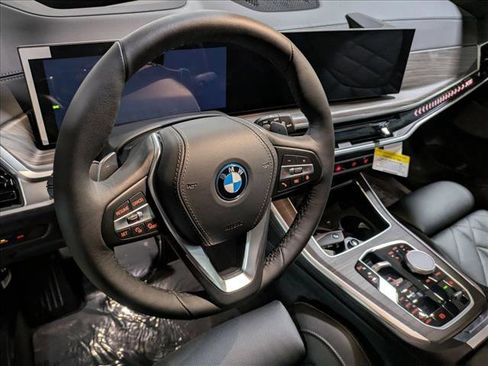 New 2026 BMW X5 xDrive50e w/ Premium Package image 3