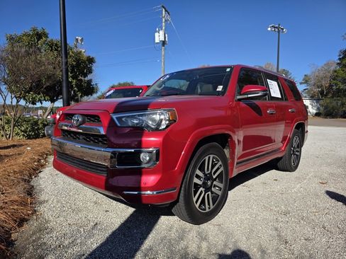Used 2014 Toyota 4Runner Limited image 32