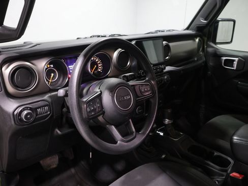 Used 2021 Jeep Wrangler Unlimited Sport AWD/4WD image 13