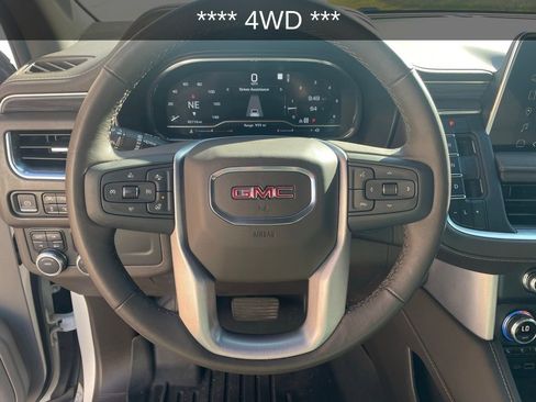 Used 2022 GMC Yukon SLT w/ SLT Luxury Package image 14