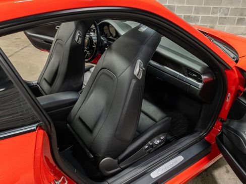 Used 2018 Porsche 911 Carrera RWD image 63