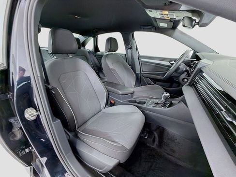 Used 2025 Volkswagen Jetta Sport FWD image 25
