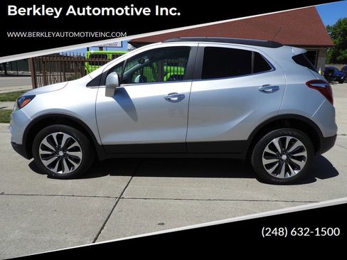 Used 2022 Buick Encore Preferred w/ Safety Package AWD/4WD image 1