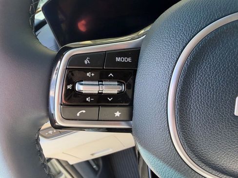 Used 2026 Kia Carnival SX Prestige image 12