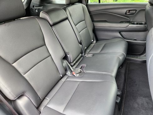 Used 2023 Honda Passport EX-L image 13