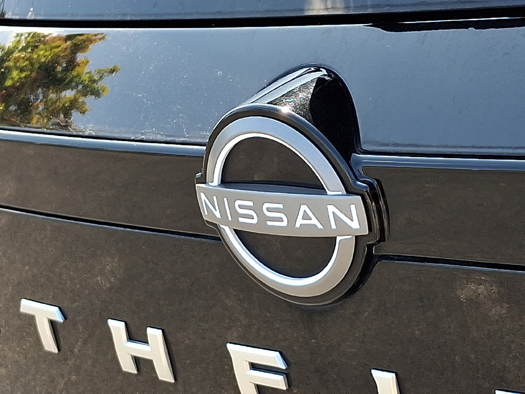 Used 2025 Nissan Pathfinder SV AWD/4WD image 31