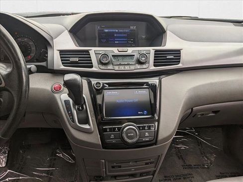 Used 2016 Honda Odyssey Touring Elite image 13