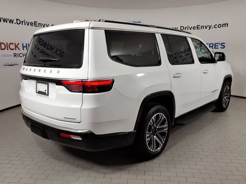 Used 2023 Jeep Wagoneer Series II AWD/4WD image 4