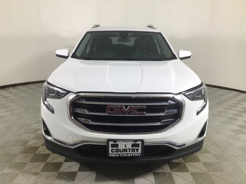 Used 2020 GMC Terrain SLT image 2