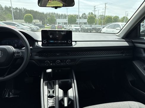 Certified 2023 Honda Accord LX image 29