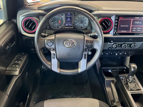 Used 2020 Toyota Tacoma TRD Off-Road w/ Technology Package RWD image 14