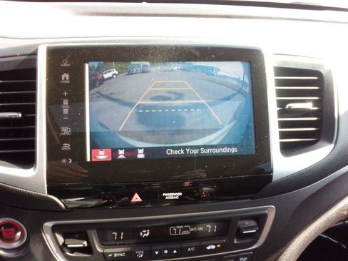 Used 2017 Honda Pilot EX-L image 10