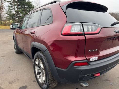 Used 2019 Jeep Cherokee Trailhawk image 10