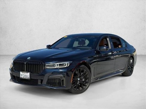 Used 2020 BMW 740i w/ M Sport Package image 1