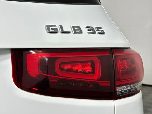 Used 2022 Mercedes-Benz GLB 35 AMG 4MATIC image 33
