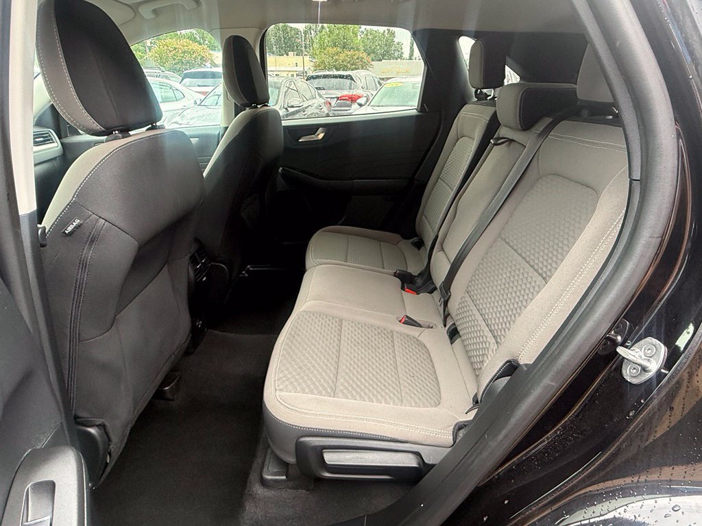 Used 2021 Ford Escape SE w/ Convenience Package FWD image 9