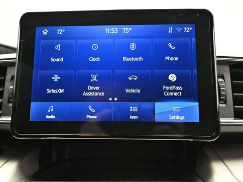 Used 2023 Ford Explorer XLT w/ Equipment Group 202A AWD/4WD image 32