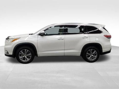 Used 2014 Toyota Highlander XLE image 6