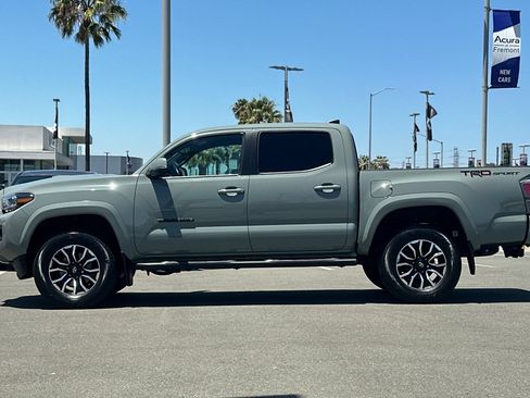 Used 2023 Toyota Tacoma TRD Sport w/ Black Out Package (TMS) RWD image 7
