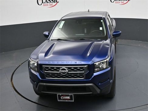 Used 2023 Nissan Frontier SV image 18