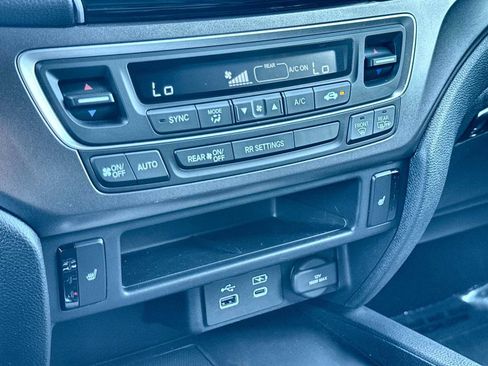Used 2025 Honda Passport EX-L image 20
