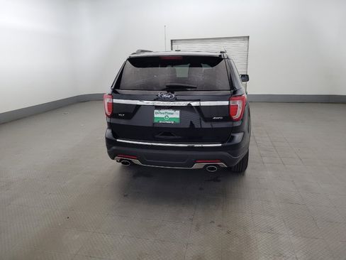 Used 2018 Ford Explorer XLT w/ Equipment Group 202A AWD/4WD image 7