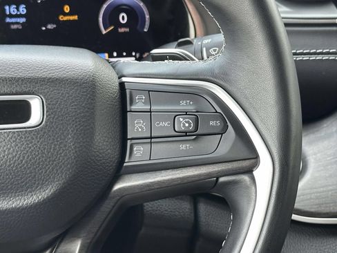 Used 2022 Jeep Grand Cherokee Limited RWD image 22