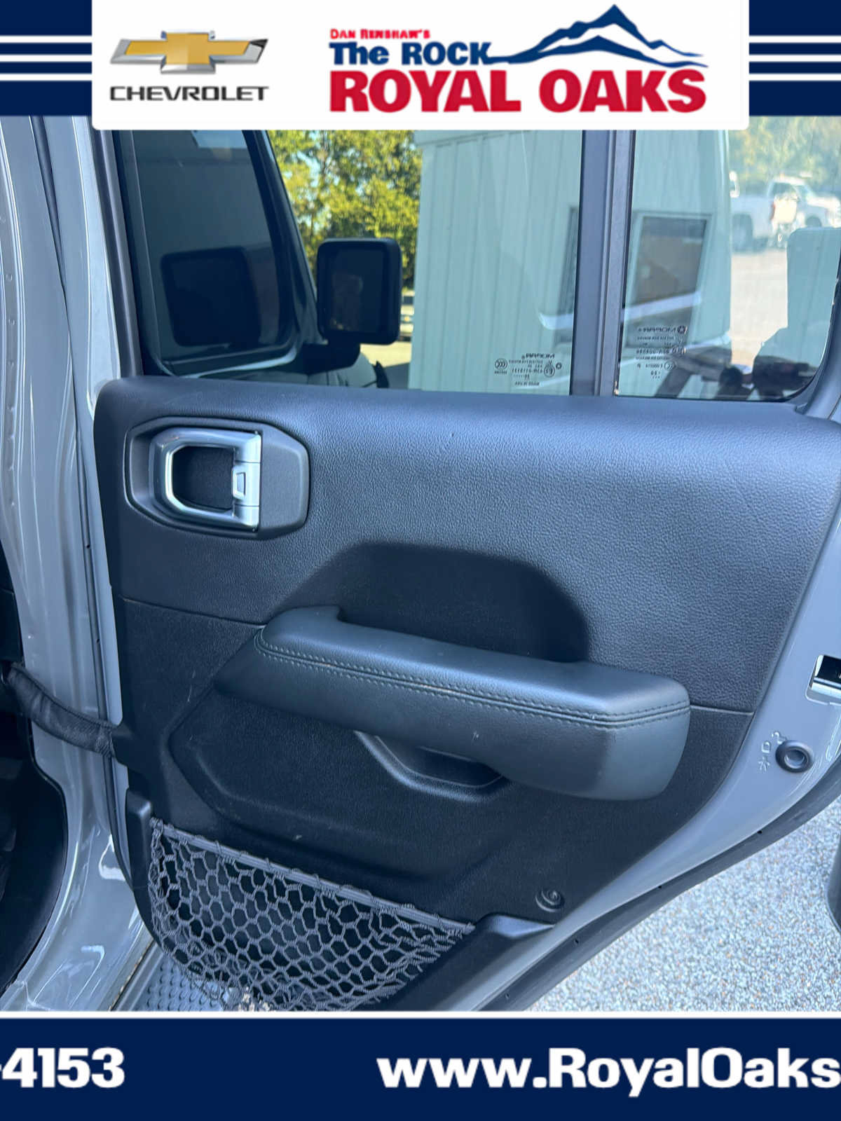 Used 2020 Jeep Wrangler Unlimited Sahara AWD/4WD image 36