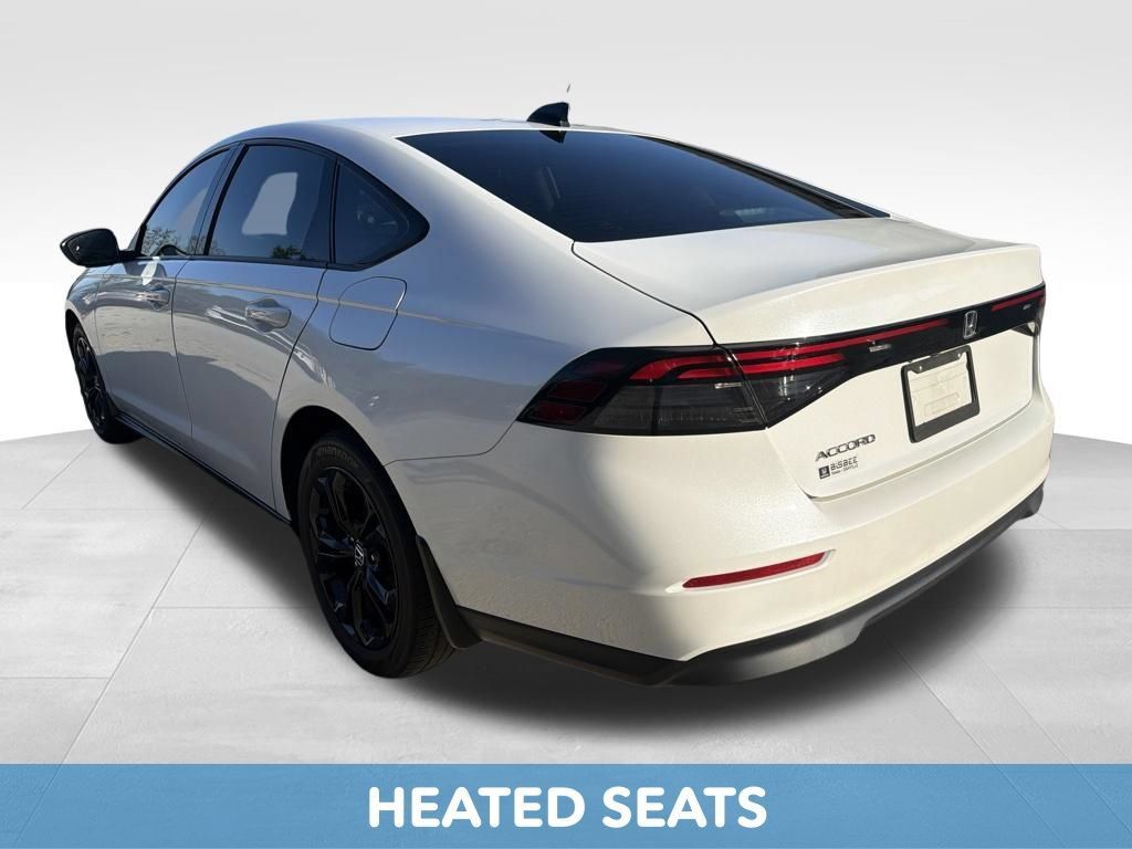 Used 2025 Honda Accord SE image 14
