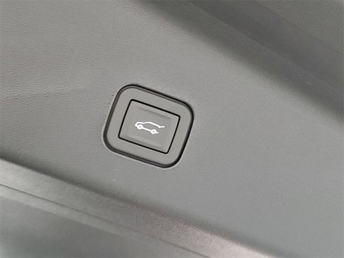 New 2026 Cadillac Vistiq Sport w/ LPO, Floor Liner Package image 31